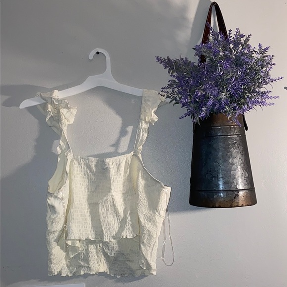 Super cute crop tank - Picture 5 of 5